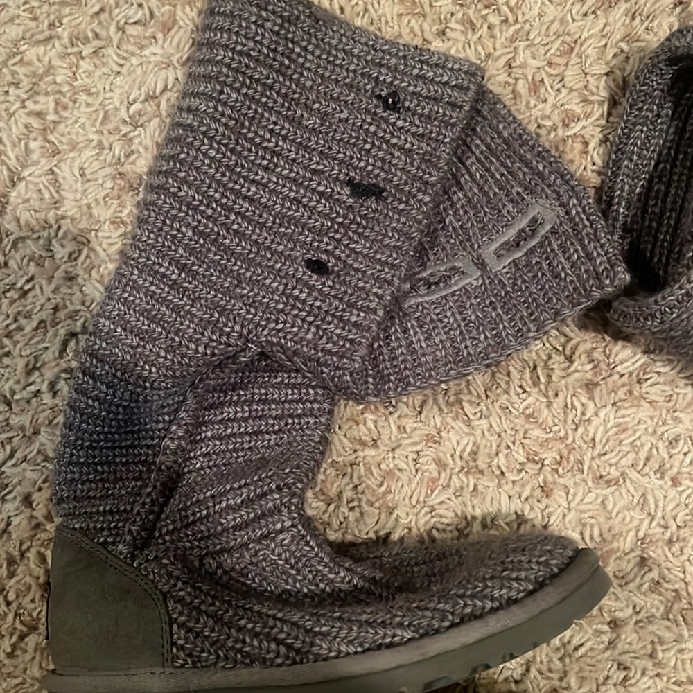 Ugg y’all boots size 6